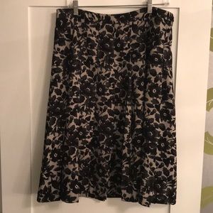 Lace print pleated skirt